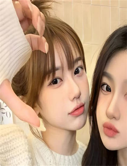 《梨花无意伴春寒》叙事手法解析大师级的：时间线安排与视角切换技巧探讨，点击破亿